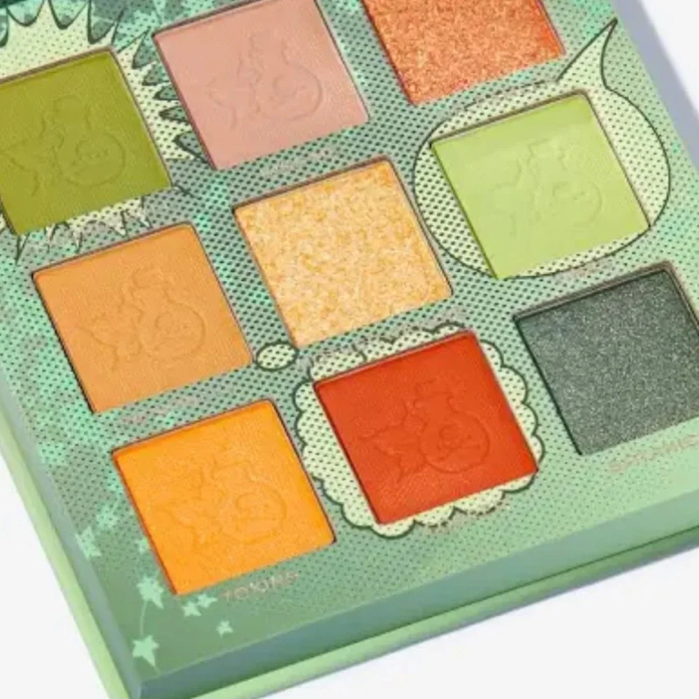 Revolution Beauty Revolution x DC Poison‎ Ivy Botanical Beauty Palette Batman